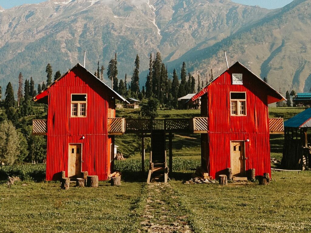 wooden cabins in yosemite
